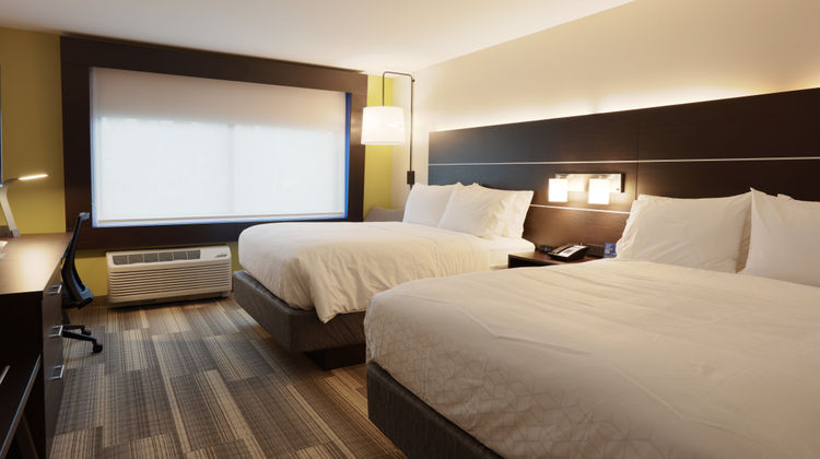 Holiday Inn Express Oneonta Room
