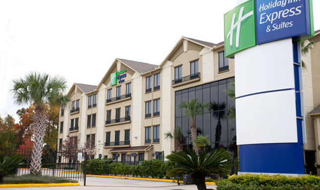 Holiday Inn Express & Suites Houston Nor Exterior