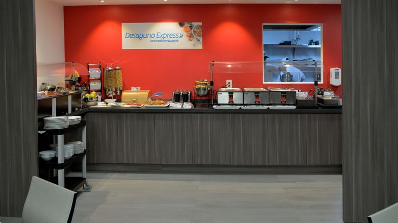 <b>Holiday Inn Express Pachuca Restaurant</b>. Images powered by <a href="https://www.leonardoworldwide.com/" title="Leonardo Worldwide" target="_blank">Leonardo</a>.