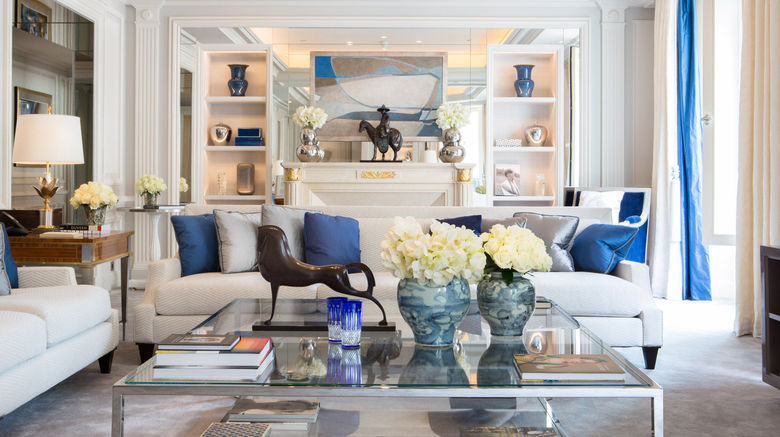 <b>Four Seasons Hotel George V Suite</b>. Images powered by <a href=https://www.travelagewest.com/Hotels/Paris/