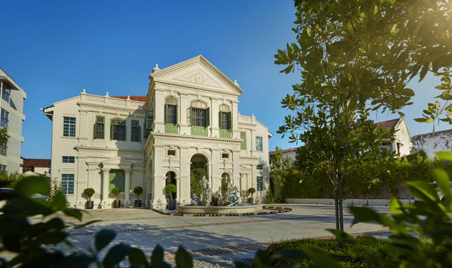 The Edison George Town Exterior