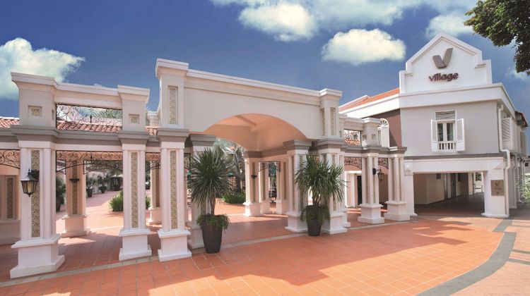 Village Hotel Albert Court Exterior