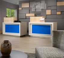 Holiday Inn Express & Suites Altoona Lobby