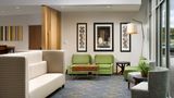 Holiday Inn Express & Suites Altoona Lobby