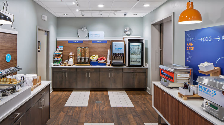 Holiday Inn Express Atlanta Airport Restaurant