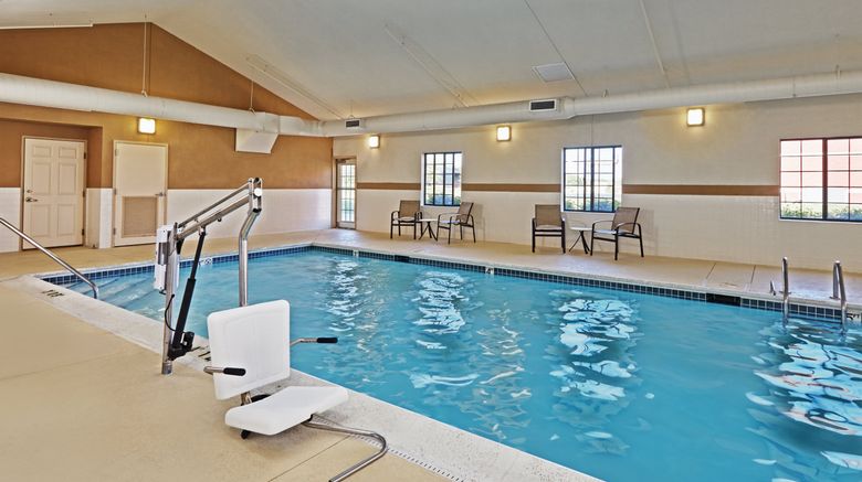 <b>Staybridge Suites Chicago/Glenview Pool</b>. Images powered by <a href="https://www.leonardoworldwide.com/" title="Leonardo Worldwide" target="_blank">Leonardo</a>.