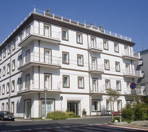Hotel Card International Exterior