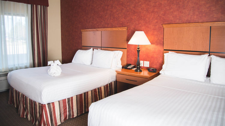 Holiday Inn Express Hotel & Suites Room