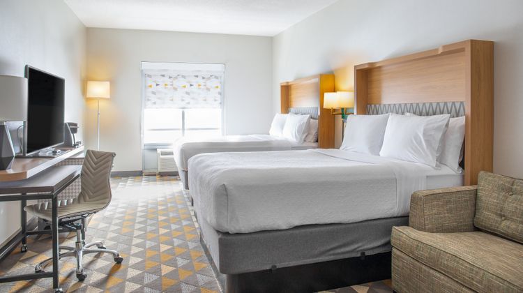 Holiday Inn Toledo-Maumee (I-80/90) Room