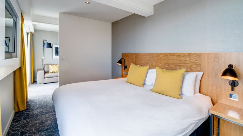 <b>Apex City Quay Hotel Suite</b>. Images powered by <a href="https://www.leonardoworldwide.com/" title="Leonardo Worldwide" target="_blank">Leonardo</a>.