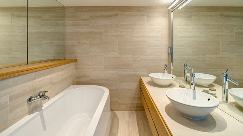 <b>Apex City Quay Hotel Room</b>. Images powered by <a href="https://www.leonardoworldwide.com/" title="Leonardo Worldwide" target="_blank">Leonardo</a>.