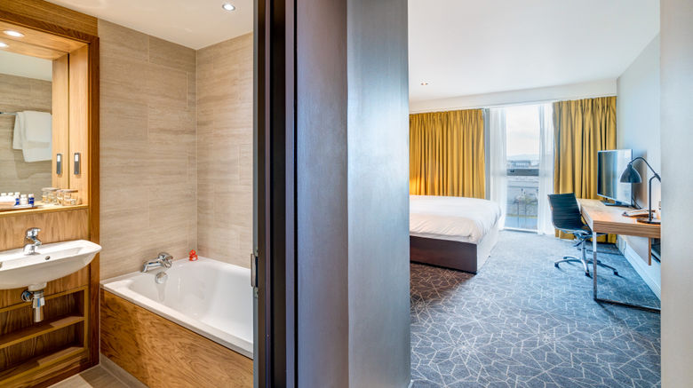 <b>Apex City Quay Hotel Room</b>. Images powered by <a href="https://www.leonardoworldwide.com/" title="Leonardo Worldwide" target="_blank">Leonardo</a>.