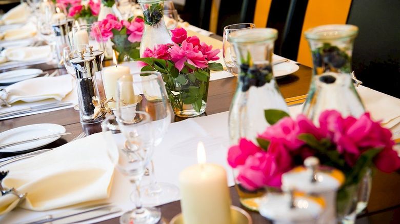 <b>Romantik Hotel Hirschen Restaurant</b>. Images powered by <a href="https://www.leonardoworldwide.com/" title="Leonardo Worldwide" target="_blank">Leonardo</a>.