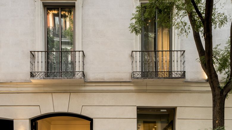 <b>TOTEM Madrid Exterior</b>. Images powered by <a href="https://www.leonardoworldwide.com/" title="Leonardo Worldwide" target="_blank">Leonardo</a>.