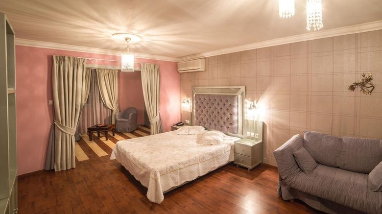 <b>Delphi Art Hotel Suite</b>. Images powered by <a href="https://www.leonardoworldwide.com/" title="Leonardo Worldwide" target="_blank">Leonardo</a>.