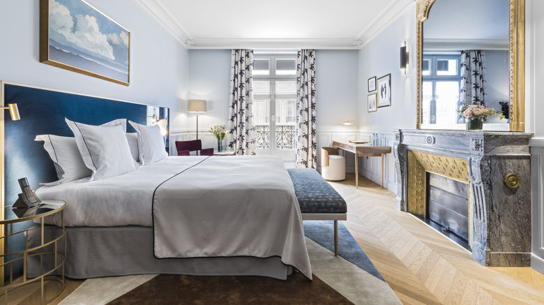<b>Grand Powers Paris Room</b>. Images powered by <a href=https://www.travelagewest.com/Hotels/Paris/