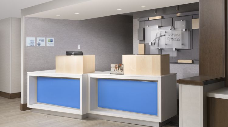 Holiday Inn Express Lobby