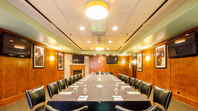 <b>Holiday Inn Chicago North Shore Meeting</b>. Images powered by <a href="https://www.leonardoworldwide.com/" title="Leonardo Worldwide" target="_blank">Leonardo</a>.