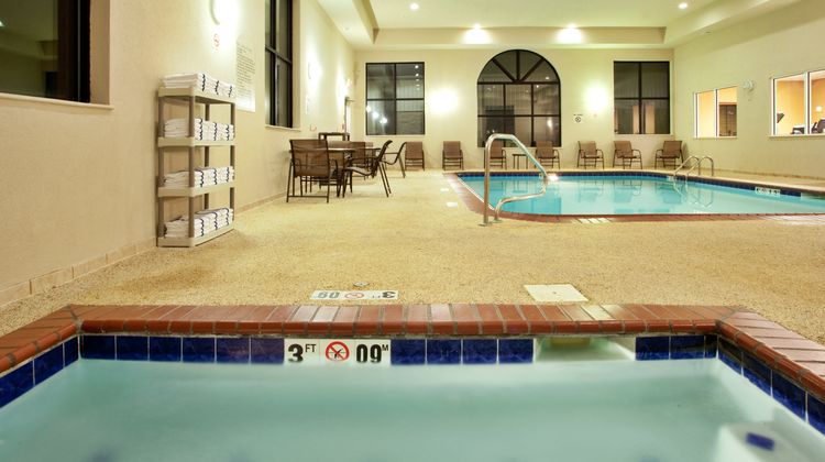 Holiday Inn Express Hotel & Suites Pool