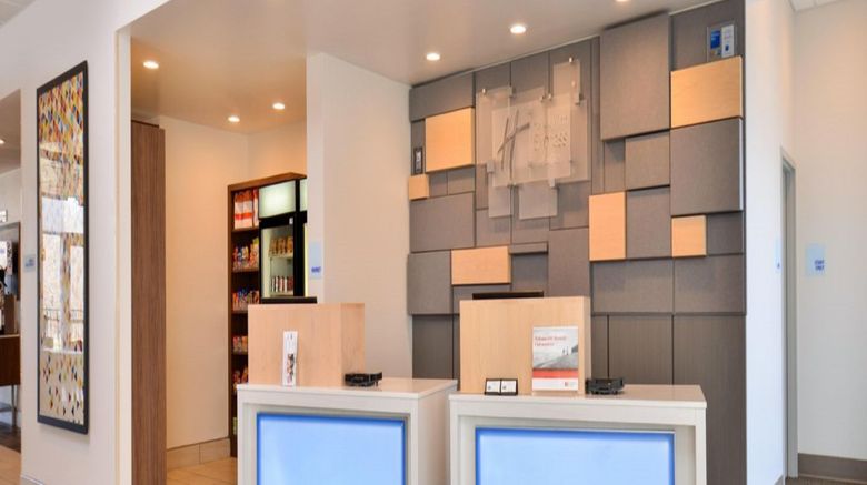 <b>Holiday Inn Express & Suites Southgate Lobby</b>. Images powered by <a href="https://www.leonardoworldwide.com/" title="Leonardo Worldwide" target="_blank">Leonardo</a>.