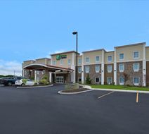 Holiday Inn Express Finger Lakes Exterior