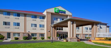 Holiday Inn Express & Suites Exterior