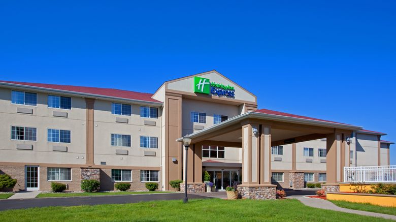 <b>Holiday Inn Express & Suites Exterior</b>. Images powered by <a href="https://www.leonardoworldwide.com/" title="Leonardo Worldwide" target="_blank">Leonardo</a>.