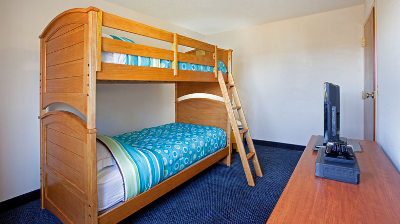 <b>Holiday Inn Express & Suites Suite</b>. Images powered by <a href="https://www.leonardoworldwide.com/" title="Leonardo Worldwide" target="_blank">Leonardo</a>.