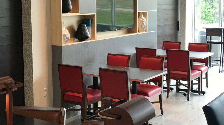 Holiday Inn Express & Suites-Medical Ctr Restaurant