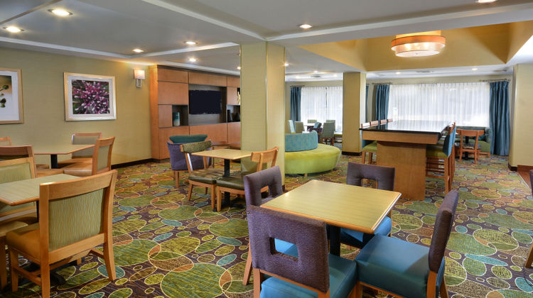 Holiday Inn Express High Point South Lobby