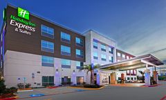 Holiday Inn Express & Suites Brenham