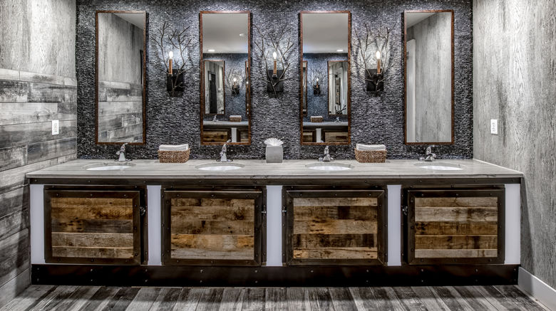 <b>Crowne Plaza Resort Asheville Lobby</b>. Images powered by <a href="https://www.leonardoworldwide.com/" title="Leonardo Worldwide" target="_blank">Leonardo</a>.