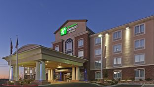 Holiday Inn Express Hotel & Suites