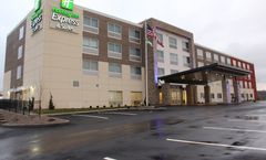 Holiday Inn Express & Suites Marietta