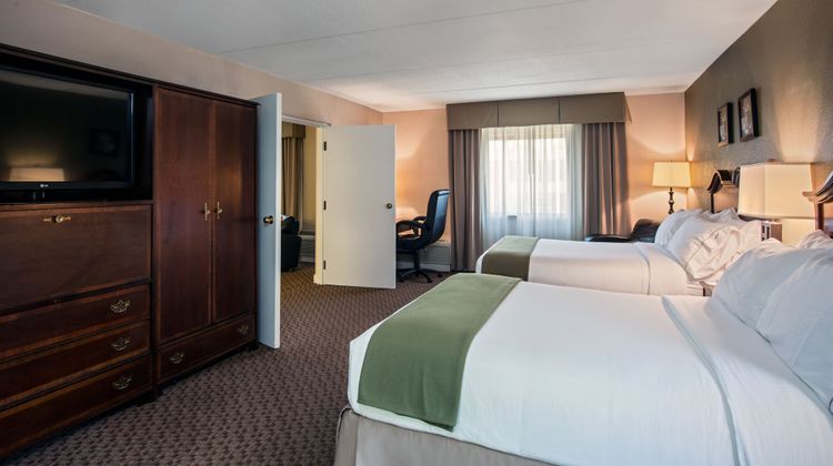 Holiday Inn Express Room