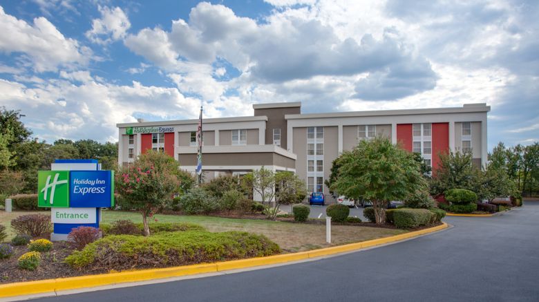 <b>Holiday Inn Express DC East- Andrews AFB Exterior</b>. Images powered by <a href="https://www.leonardoworldwide.com/" title="Leonardo Worldwide" target="_blank">Leonardo</a>.