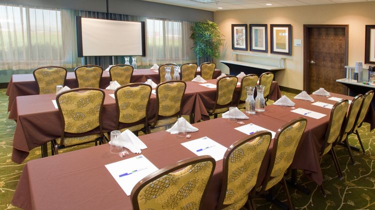 Holiday Inn Express Hotel & Suites Meeting