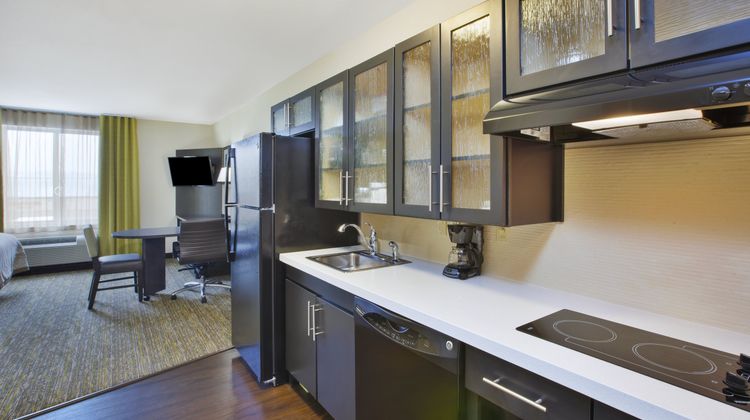Candlewood Suites Morgantown Univ of WV Suite