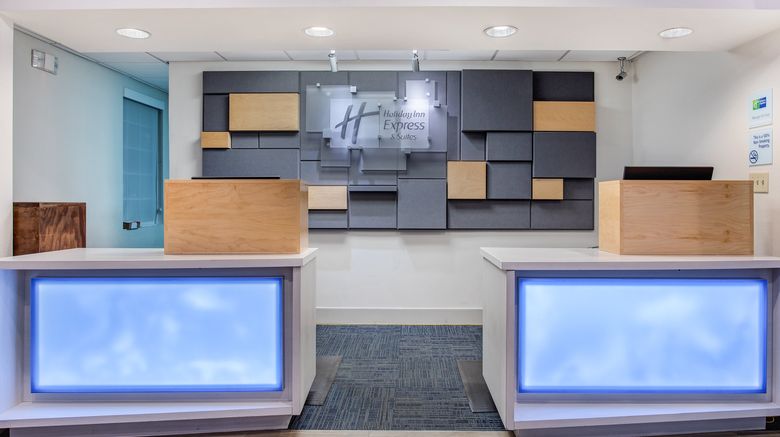 <b>Holiday Inn Express Knoxville Airport Lobby</b>. Images powered by <a href="https://www.leonardoworldwide.com/" title="Leonardo Worldwide" target="_blank">Leonardo</a>.
