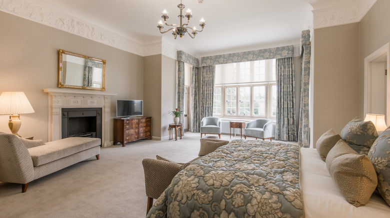 <b>Tylney Hall Hotel & Gardens Suite</b>. Images powered by <a href="https://www.leonardoworldwide.com/" title="Leonardo Worldwide" target="_blank">Leonardo</a>.