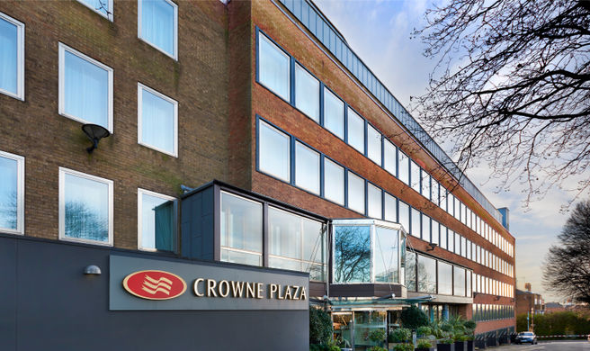 Crowne Plaza London Ealing Exterior