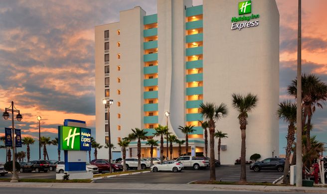 Holiday Inn Express Suites Oceanfront Exterior