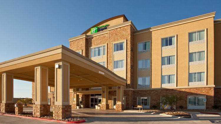 Holiday Inn Express Hotel & Suites Buda Exterior