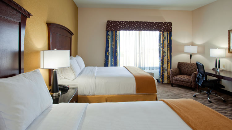 Holiday Inn Express Hotel & Suites Buda Room