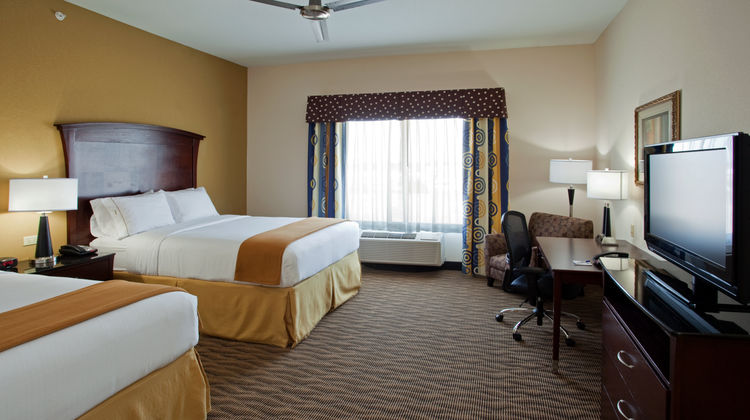 Holiday Inn Express Hotel & Suites Buda Room