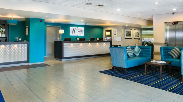 <b>Holiday Inn Express Manchester Airport Lobby</b>. Images powered by <a href="https://www.leonardoworldwide.com/" title="Leonardo Worldwide" target="_blank">Leonardo</a>.