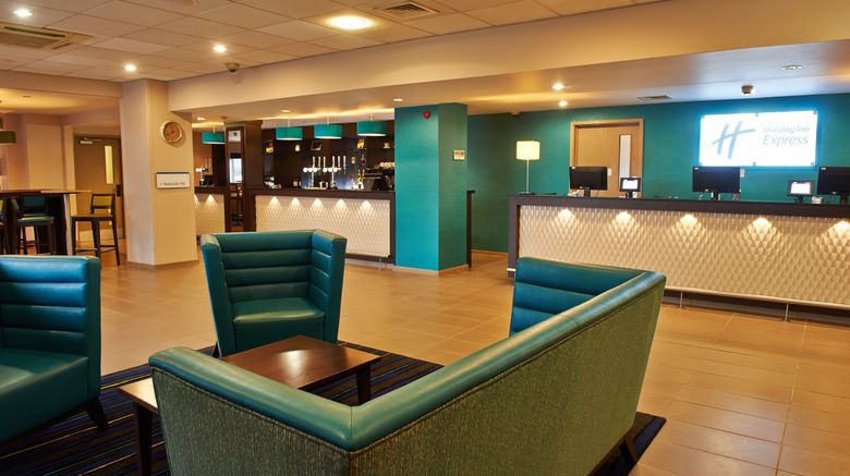 <b>Holiday Inn Express Manchester Airport Lobby</b>. Images powered by <a href="https://www.leonardoworldwide.com/" title="Leonardo Worldwide" target="_blank">Leonardo</a>.