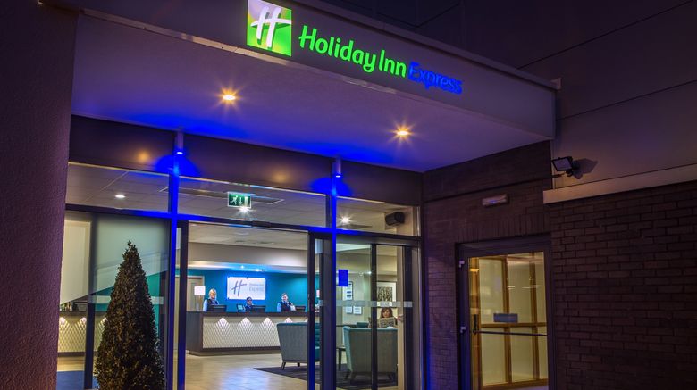<b>Holiday Inn Express Manchester Airport Exterior</b>. Images powered by <a href="https://www.leonardoworldwide.com/" title="Leonardo Worldwide" target="_blank">Leonardo</a>.