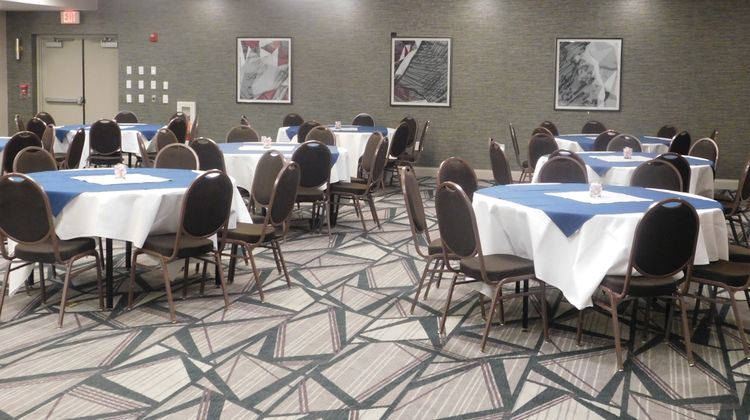 Holiday Inn Hotel & Suites Ballroom