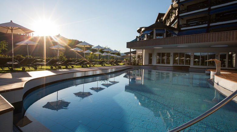 <b>Hotel Traube-Tonbach Pool</b>. Images powered by <a href="https://www.leonardoworldwide.com/" title="Leonardo Worldwide" target="_blank">Leonardo</a>.